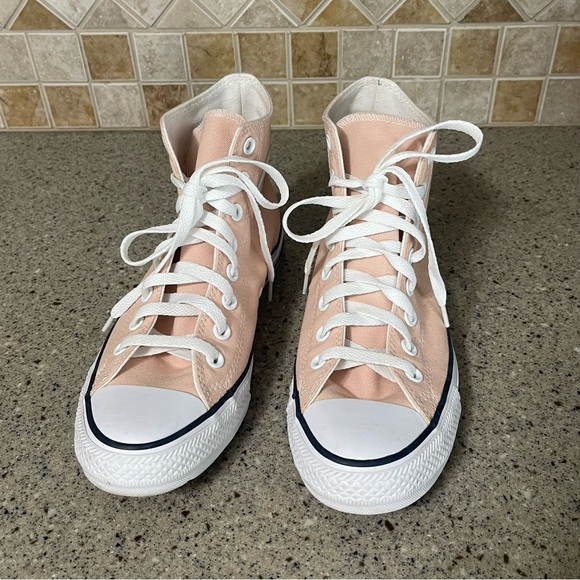 Converse All Star Chuck Taylor Peach Pink Hi Top Sneaker Size 9.5 Women 7.5 Men - Picture 2 of 10